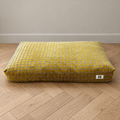Coussin pour chien SOHO en tissu jacquard jaune quadrillé – Billy Brooklyn