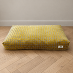 Coussin pour chien SOHO en tissu jacquard jaune quadrillé – Billy Brooklyn