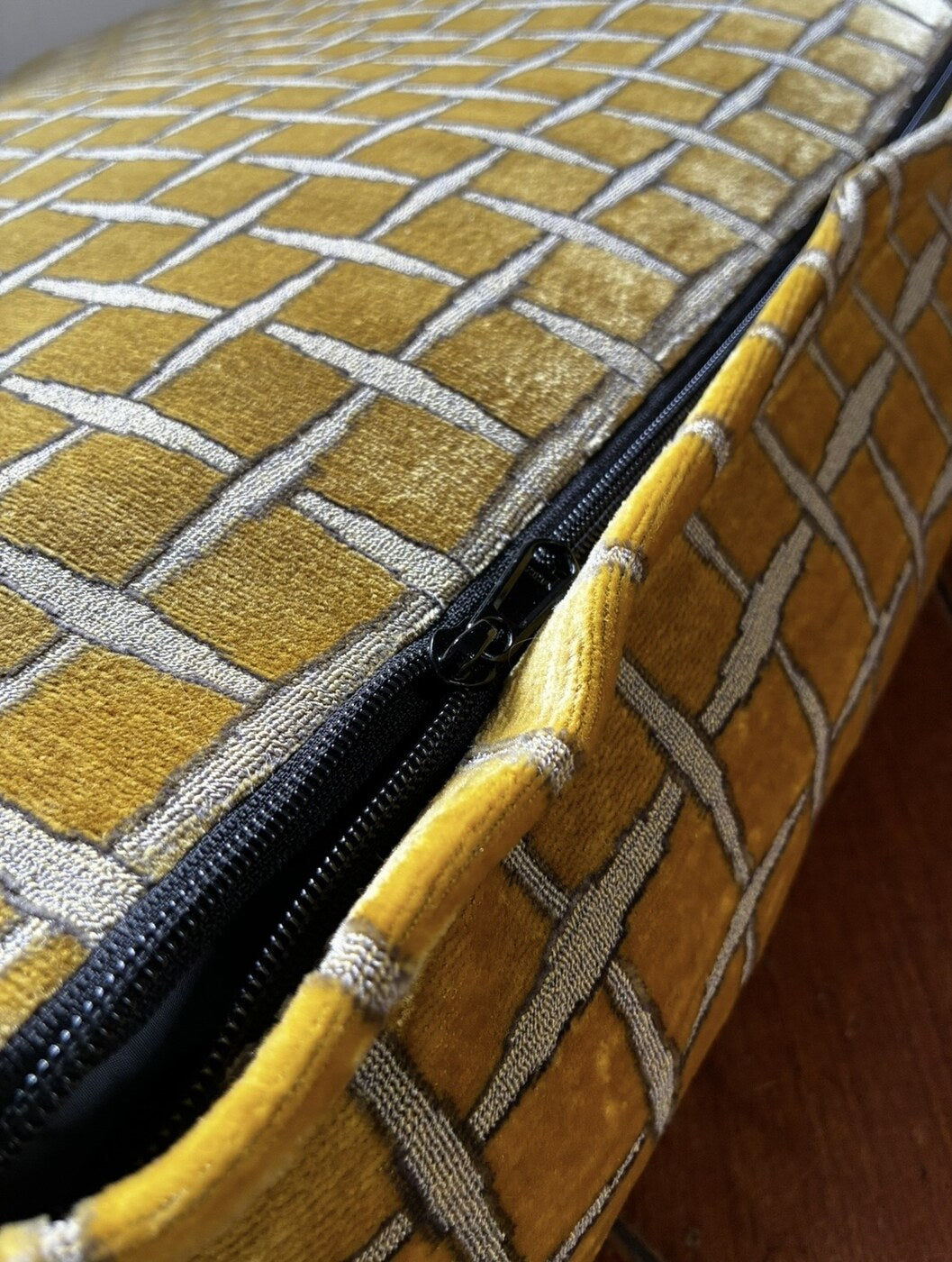 Détail du jacquard et du zip déhoussable SOHO