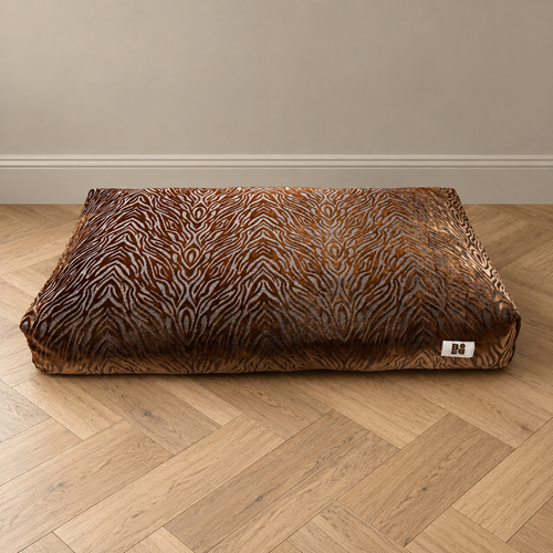 Coussin pour chien DUMBO en tissu jacquard brun tabac et bleu – Billy Brooklyn
